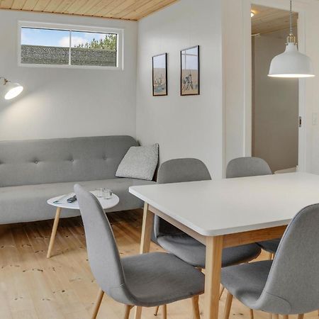 2 Bedroom Gorgeous Apartment In Vaeggerlose Bøtø By Exterior foto