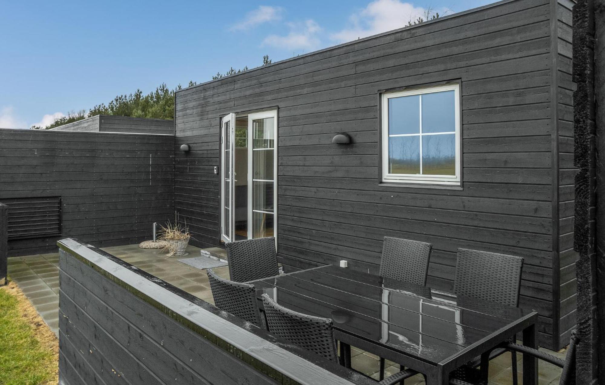 2 Bedroom Gorgeous Apartment In Vaeggerlose Bøtø By Exterior foto
