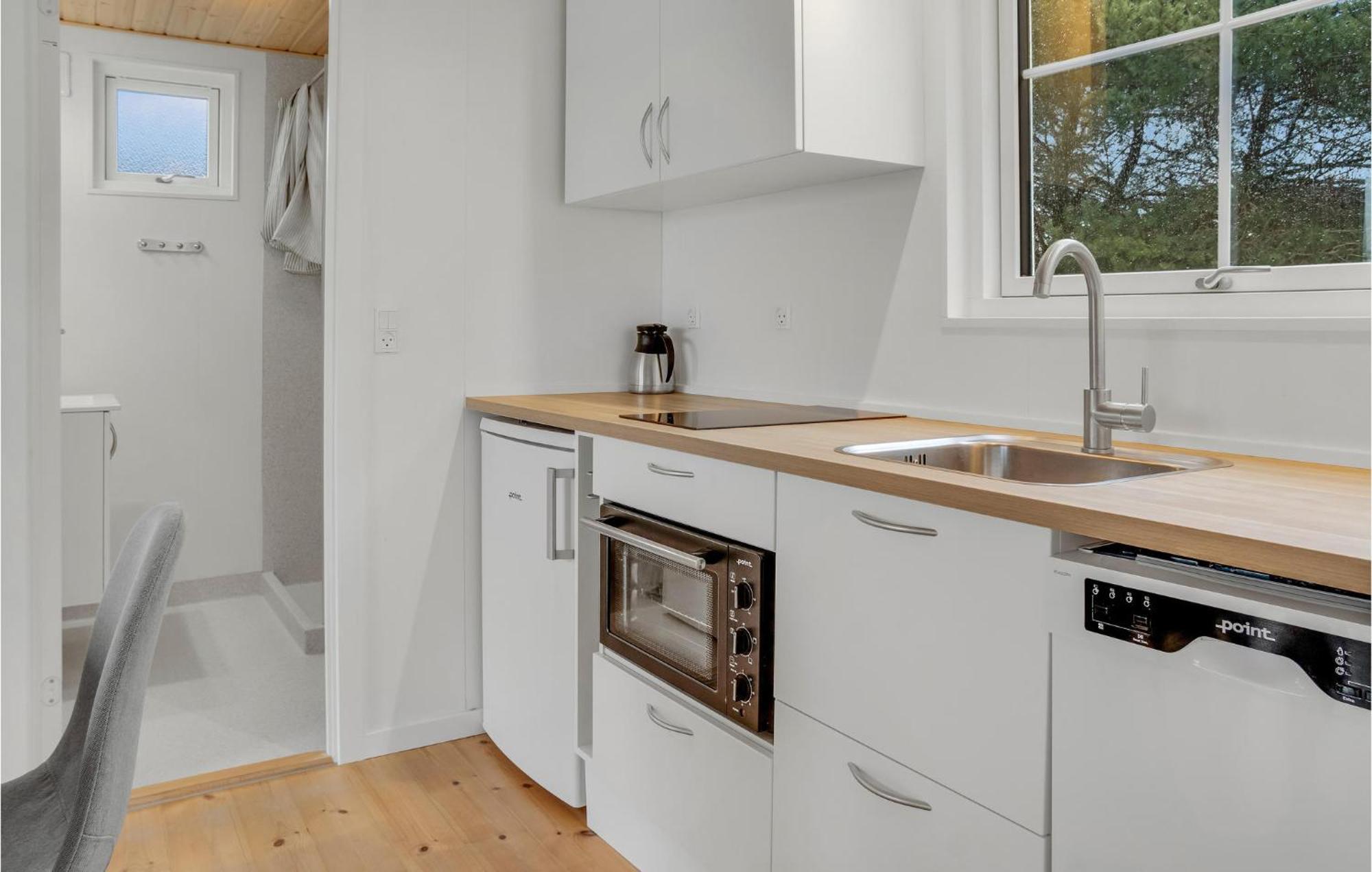 2 Bedroom Gorgeous Apartment In Vaeggerlose Bøtø By Exterior foto